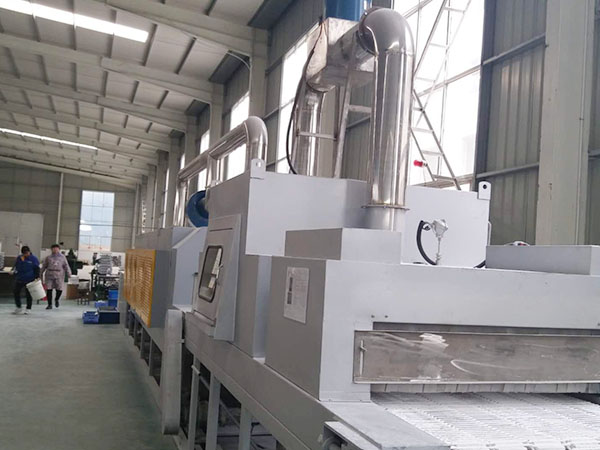 超聲清洗機廠家分析與超聲波清洗與傳統(tǒng)清洗有什么不同？