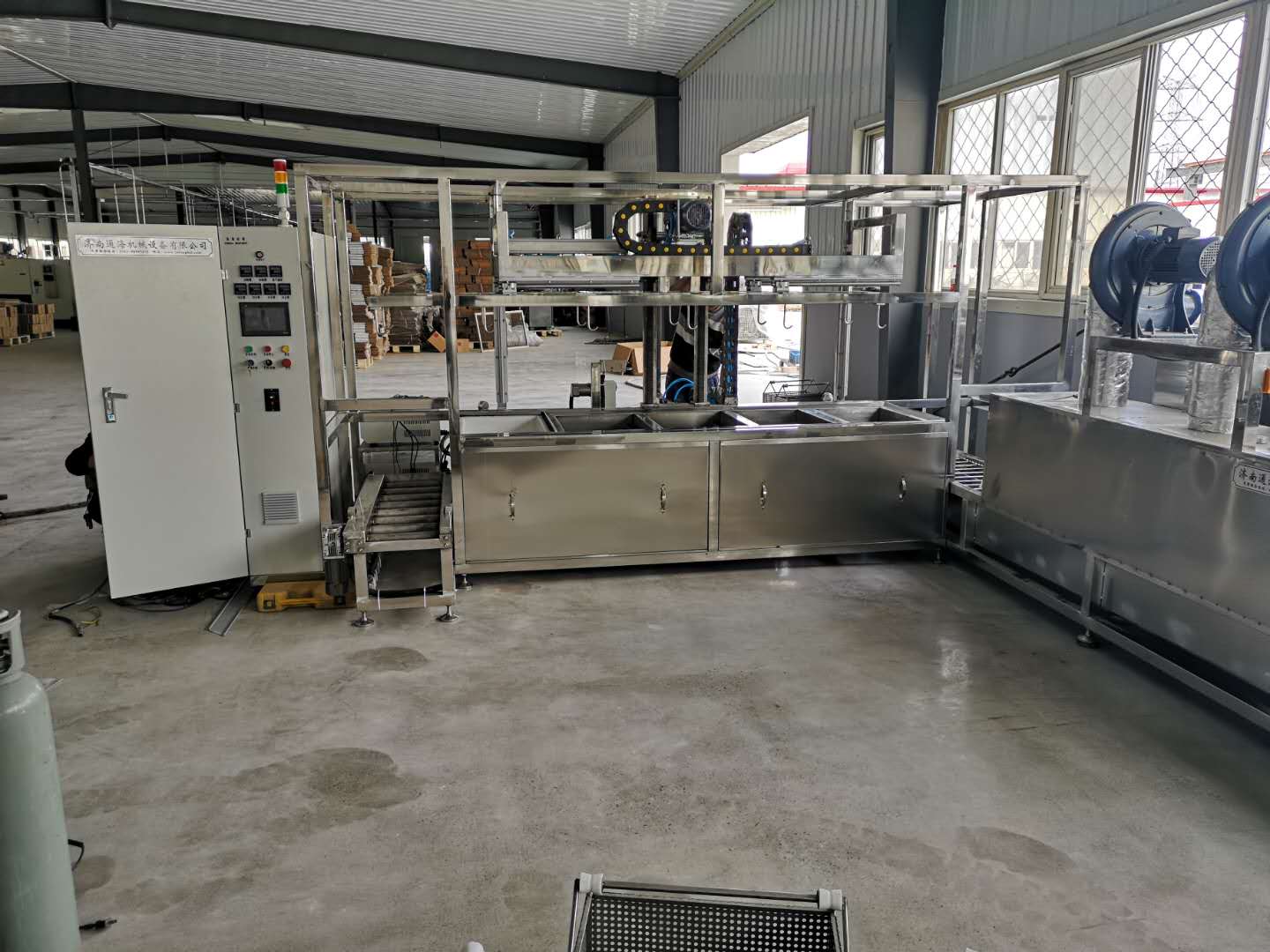 全自動超聲波清洗機是如何進行工作的？